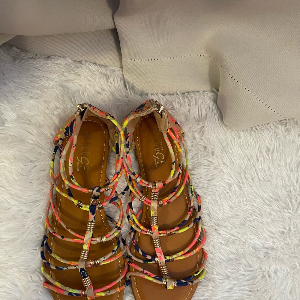 Sandal - Picture 3 of 4